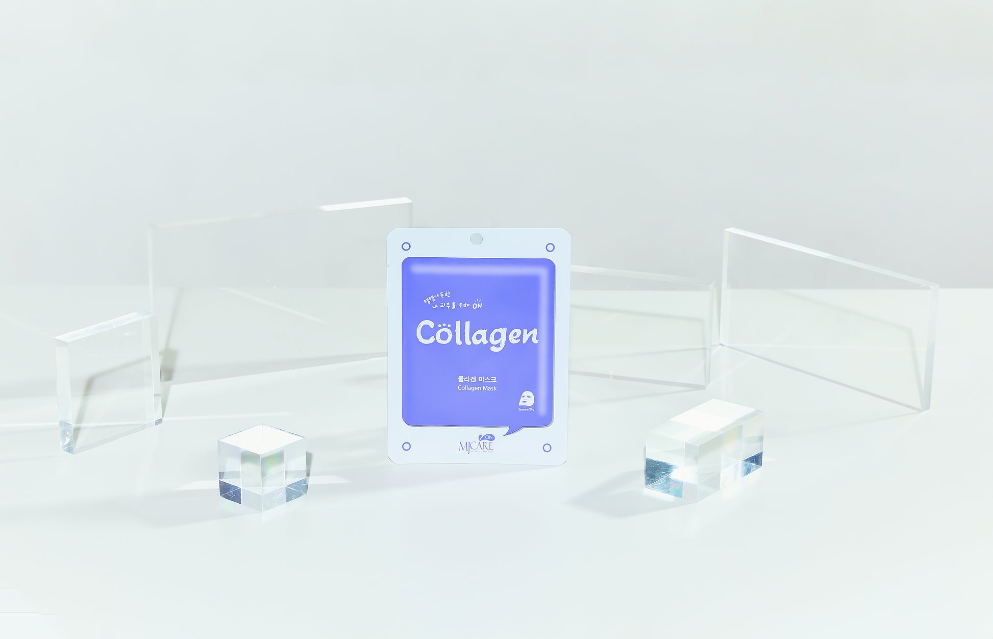 Masque visage au collagène Mijin hydratant et raffermissant avec mise en scène esthétique skincare coreenne